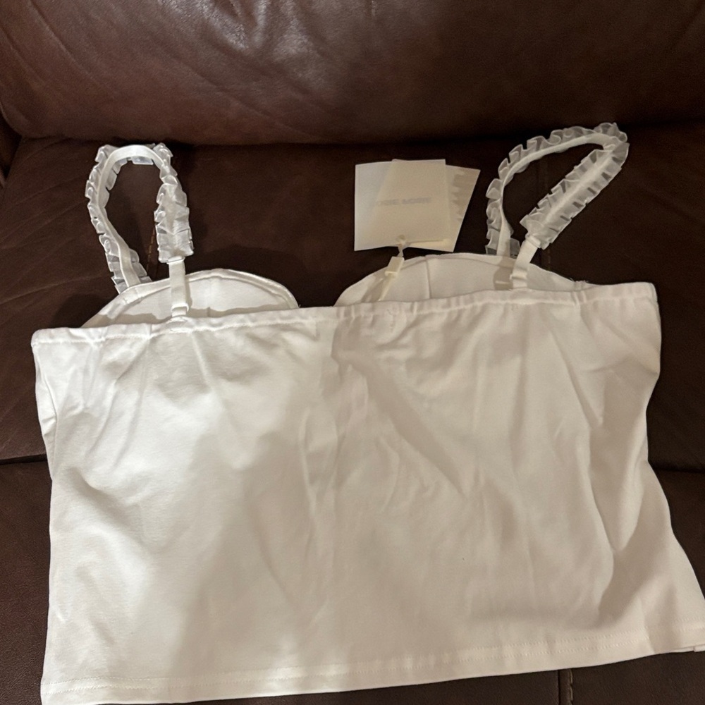 NWT ROSIE POSIE Chic White Ruffled Strap Tank Top - Picture 4 of 9